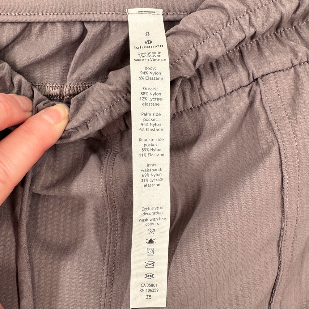Lululemon Beyond The Studio Crop Pants in Lunar Rock Women’s Size 8 - Picture 11 of 11